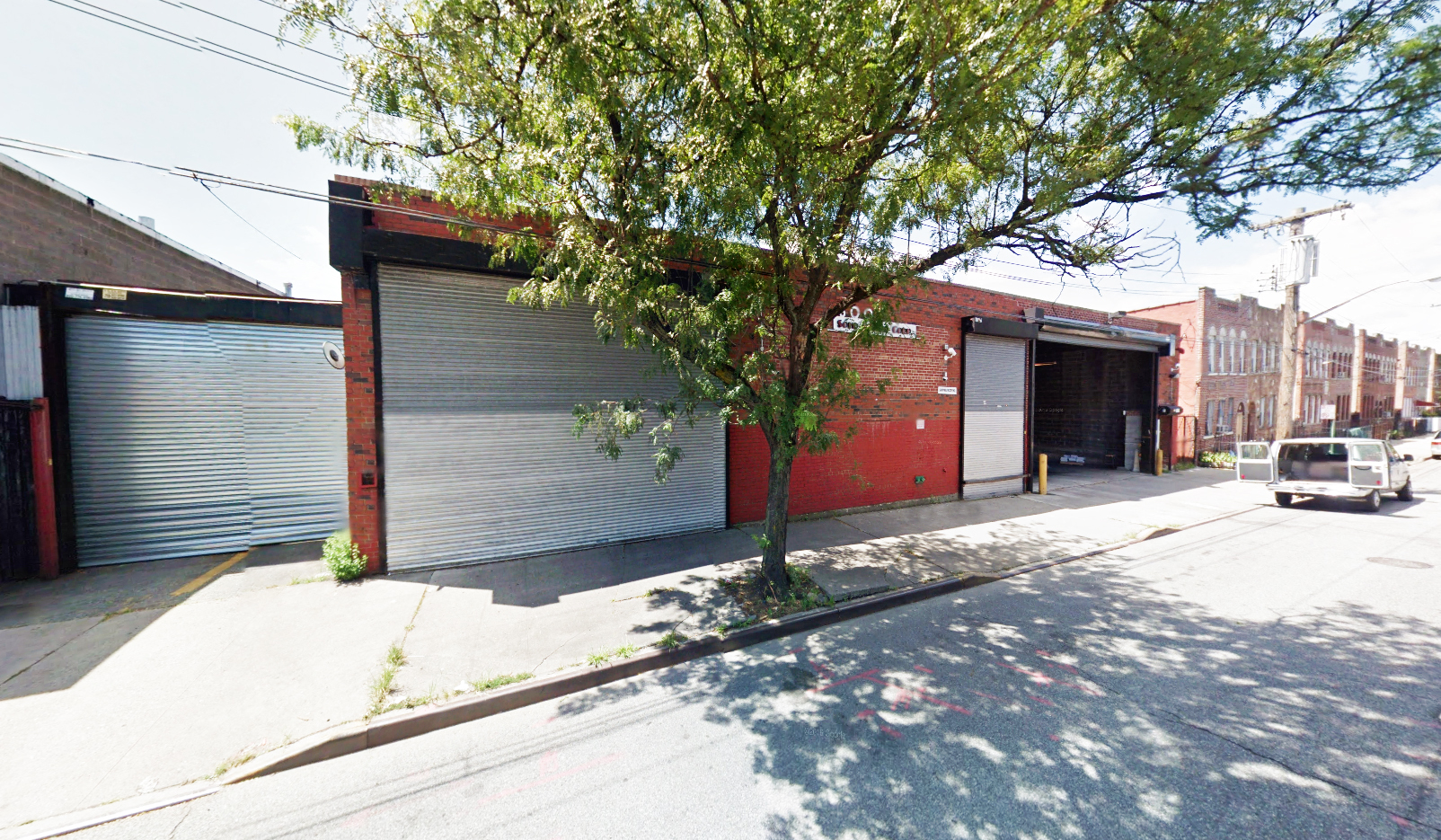 800 Snediker Avenue